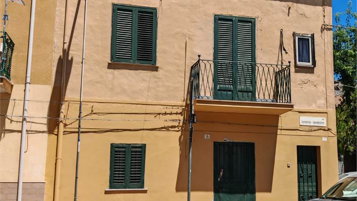 Palazzo / Palazzin for sale in Palermo