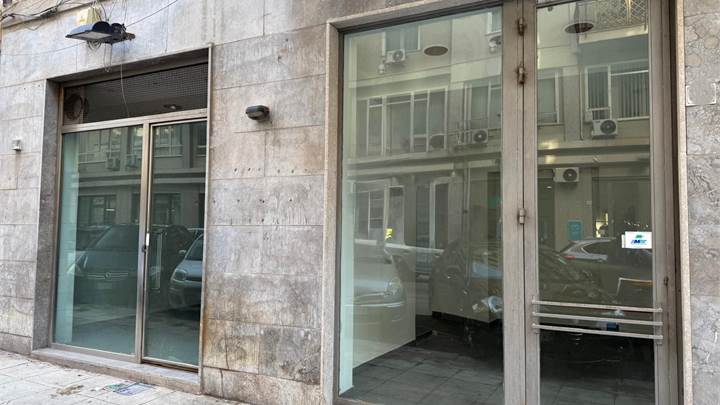 LOCALE COMMERCIALE ZONA NOTARBARTOLO