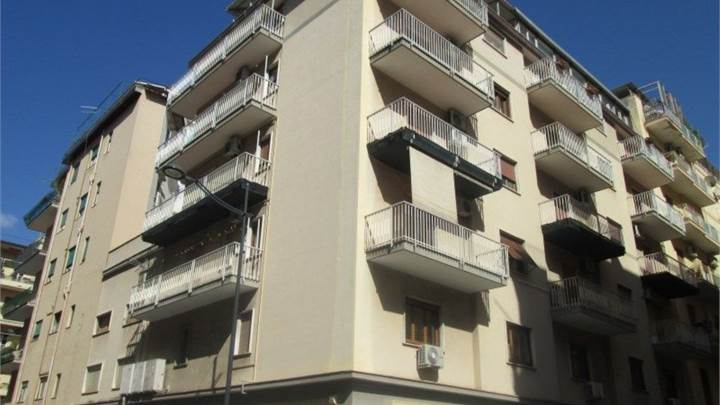 AMPIO 7 VANI ZONA PIAZZA UNITA' D'ITALIA