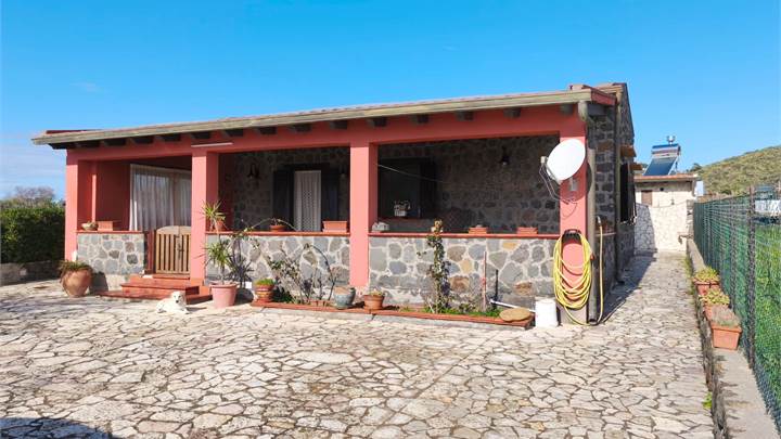 Villa for sale in Ustica