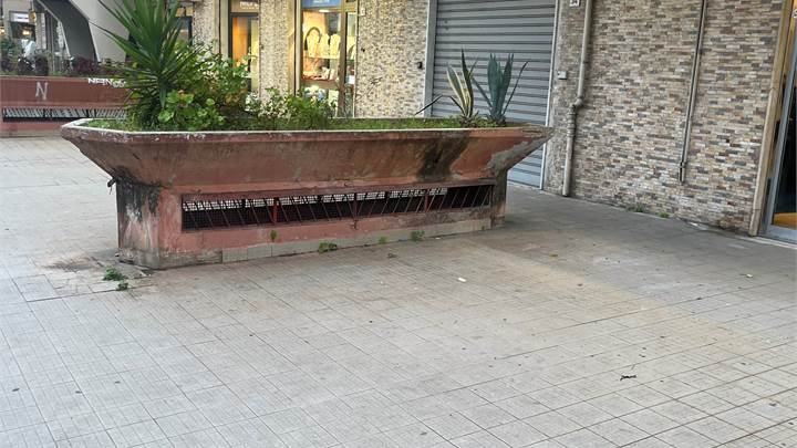 Commercial Premises / Showrooms for sale in Palermo