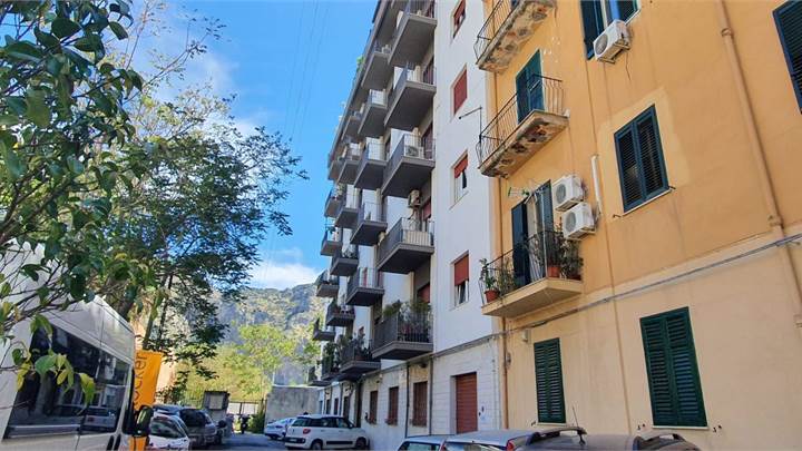 3 VANI USO INVESTIMENTO PIAZZA LEONI