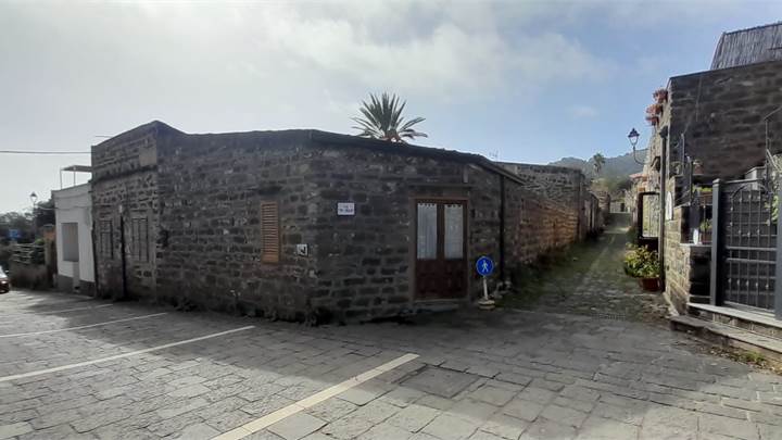 MAGAZZINO VIA TRE MULINI