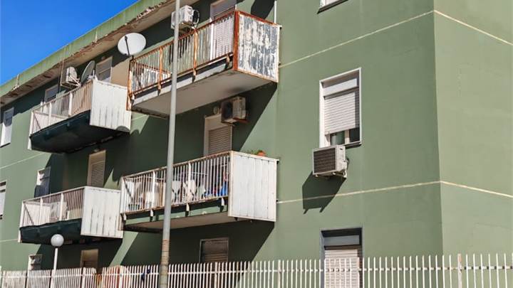 4 VANI CON POSTO AUTO