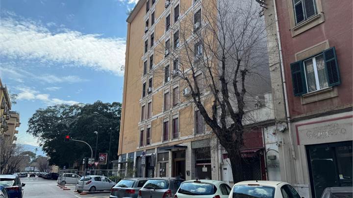 RIFINITO BILOCALE ZONA NOTARBARTOLO