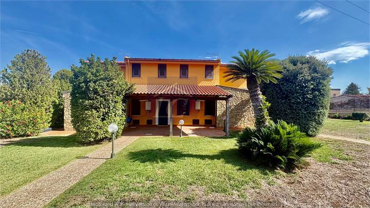 Villa singola con piscina