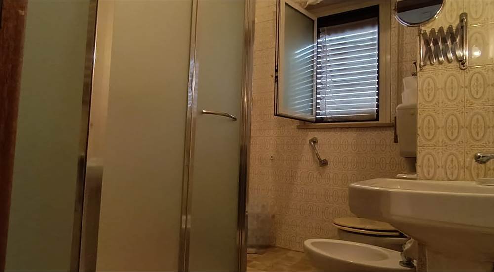Photo 35